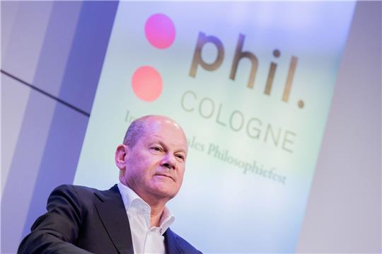 Bundeskanzler Olaf Scholz beim Philosophiefestival Phil.Cologne in Köln.