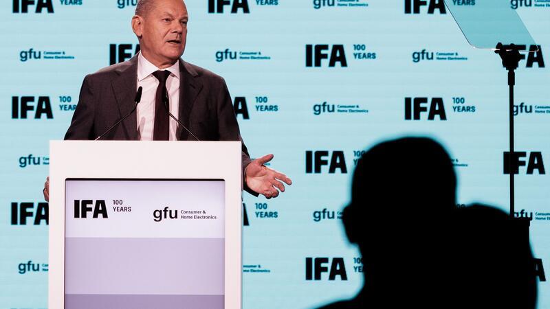 Bundeskanzler Olaf Scholz eröffnet die ifa
