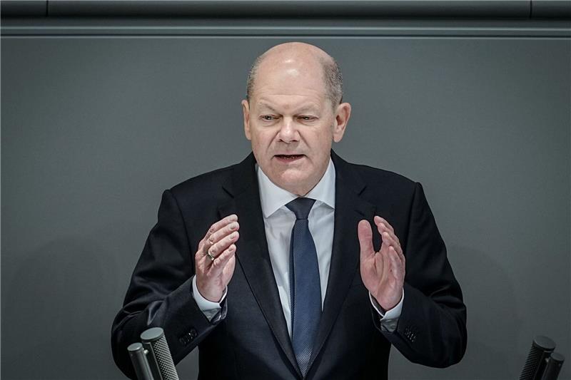 Scholz: Unterstützen die Ukraine so lange wie nötig Bundeskanzler Olaf Scholz gibt vor dem Bundestag eine Regierungserklärung zum Europäischen Rat ab.
