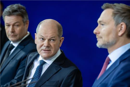 Bundeskanzler Olaf Scholz (l.) und sein Finanzminister Christian Lindner.