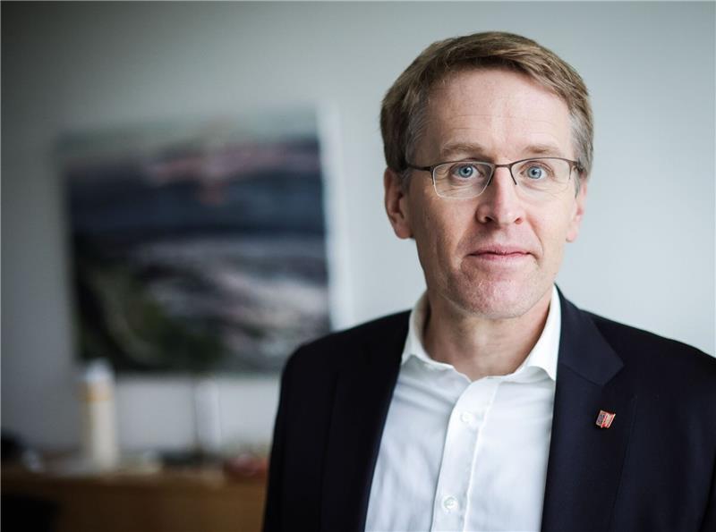 Günther fordert „normalen Arbeitsmodus” von Ampel-Koalition «Bundeskanzler Olaf Scholz muss seine Führungsaufgaben wahrnehmen»,sagt Schleswig-Holsteins Ministerpräsident Daniel Günther.
