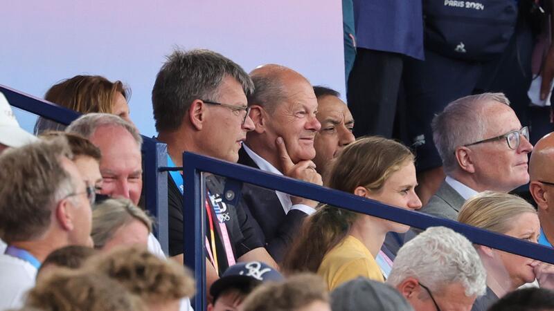 „Unsportlichste Verhalten“: Silber-Stress mit Holland Bundeskanzler Olaf Scholz schaute beim Finale vorbei.