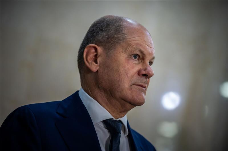 Scholz verteidigt Enthaltung bei UN-Abstimmung über Gaza Bundeskanzler Olaf Scholz sichert Israel Unterstützung zu.