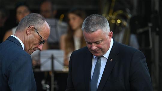 Bundeskanzler und Ministerpräsident erinnern an die Flutnacht.