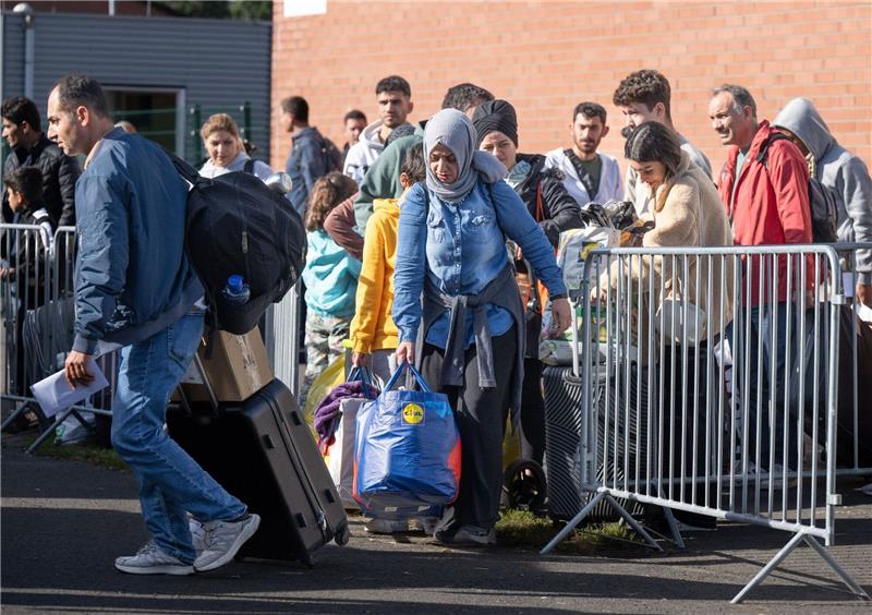 Bundesländer und Kommunen fordern vom Bund mehr Geld für die Versorgung von Flüchtlingen.