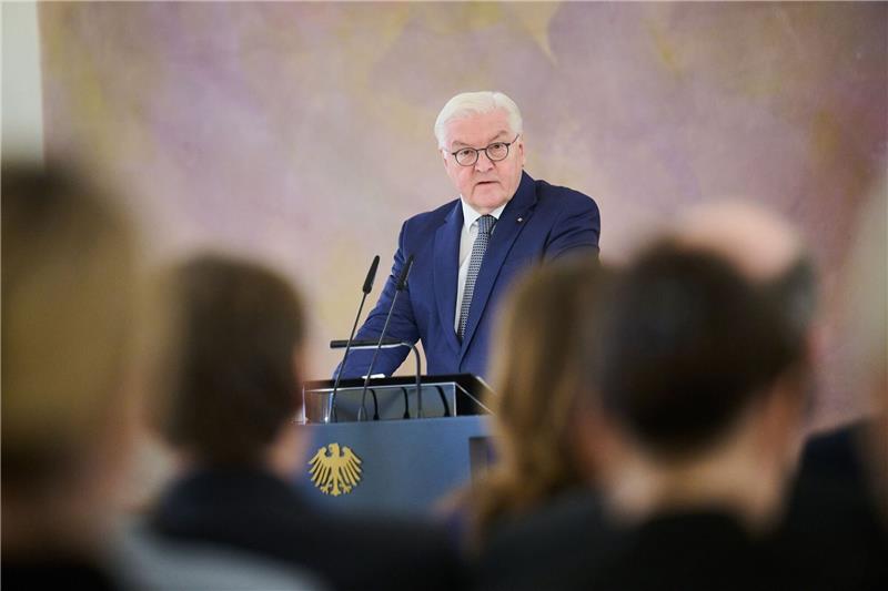 Steinmeier: Hochwasser-Helfer verdienen Dank der Nation Bundespräsident Frank-Walter Steinmeier hat den Zehntausenden Helferinnen und Helfern in den Hochwassergebieten gedankt und seine Hochachtung ausgesprochen (Archivbild).