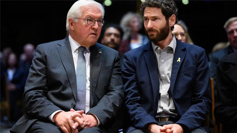 Jahrestag: Steinmeier sieht Deutschland in Zerreißprobe Bundespräsident Frank-Walter Steinmeier hofft auf ein Ende der Gewalt im Nahen Osten.
