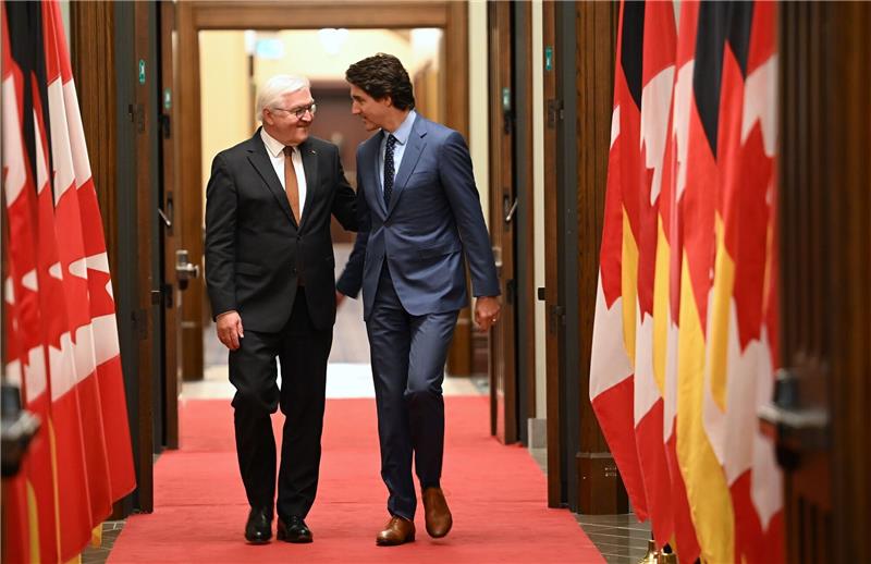 Steinmeier in Kanada: Gemeinsam Demokratie schützen Bundespräsident Frank-Walter Steinmeier (l) trifft in Ottawa den kanadischen Premierminister Justin Trudeau.