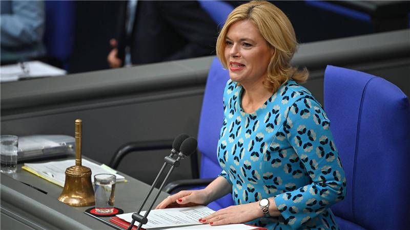 Klöckner verteidigt ihr Vorgehen beim CSD Bundestagspräsidentin Klöckner verweist auf die Verpflichtung zur Neutralität. (Archivbild)