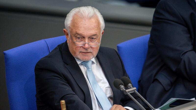 Bundestagsvizepräsident und FDP-Vize Kubicki setzt Gesundheitsminister Lauterbach unter Druck. (Archivbild)