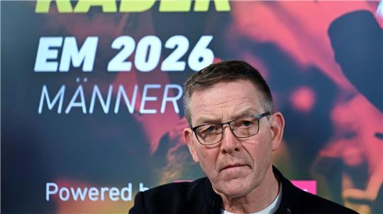 Bundestrainer Alfred Gislason strebt mit der DHB-Auswahl das EM-Halbfinale an.