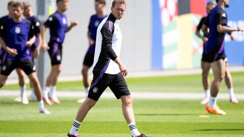 Nagelsmanns Wunschteam: Ältere Startelf zuletzt bei EM 2000 Bundestrainer Julian Nagelsmann beim Abschlusstraining der DFB-Auswahl.