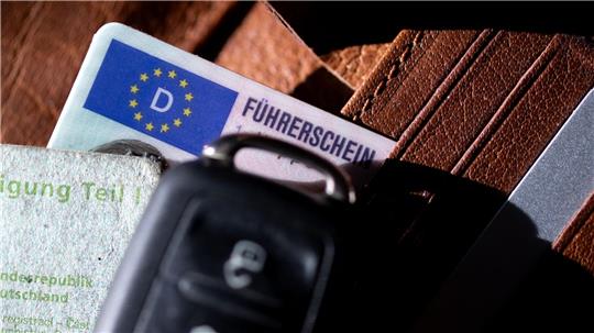 Bundesverkehrsminister Patrick Schnieder hält die Kosten für den Führerschein in Deutschland für zu hoch. (Symbolbild)