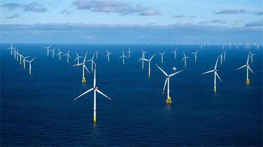 Bundeswirtschaftsministerin Katherina Reiche reagiert auf einen Brandbrief von Ländern zum stockenden Ausbau der Windkraft auf See. 
