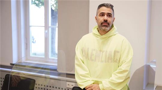 Bushido im Oberlandesgericht Brandenburg (Havel) bei der Fortsetzung eines Zivilprozesses zwischen ihm und Arafat Abou-Chaker um eine Wohnanlage in Rüdersdorf.