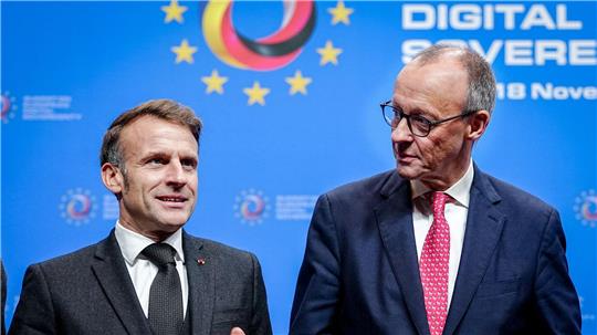 „Buy european“: Macron und Merz wollen sich dafür einsetzen, dass in der Beschaffung von Technologie mehr auf europäische Produkte gesetzt wird. 