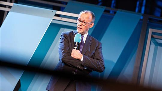 CDU-Chef Friedrich Merz geht weiter auf Konfrontation mit Bundeswirtschaftsminister Robert Habeck von den Grünen.