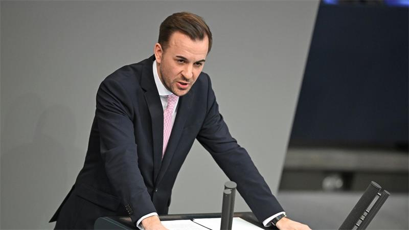 CDU-Vertreter fordern entschlossenen Reformkurs von Merz CDU-Politiker Ernst kann sich eine Trennung von Parteivorsitz und Kanzlerschaft vorstellen. (Archivbild)