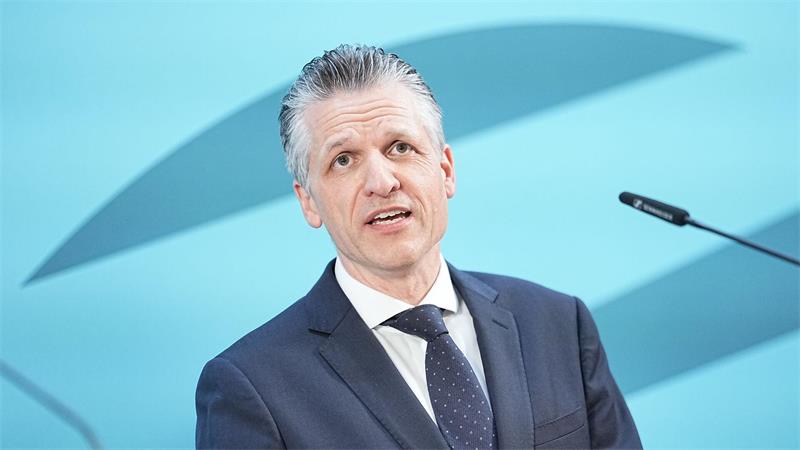 Neuer Ärger für Merz: Teil der Rentenreform infrage gestellt CDU/CSU-Frakionschef Frei mahnt eine Rückkehr zur Sacharbeit an. (Archivbild)