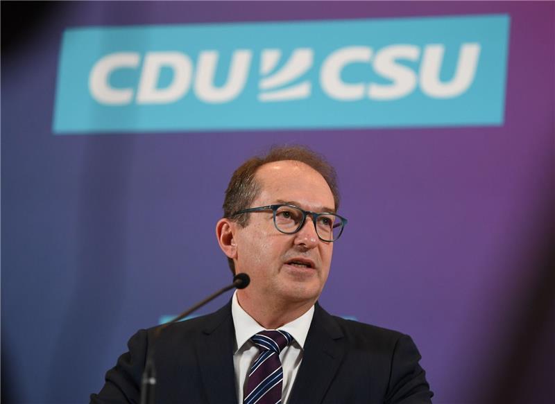 Ton in Koalition verschärft sich vor Taurus-Abstimmung CSU-Landesgruppenchef Alexander Dobrindt: Kanzler Scholz sollte zur Aufklärung von Widersprüchen in der Taurus-Debatte beitragen.