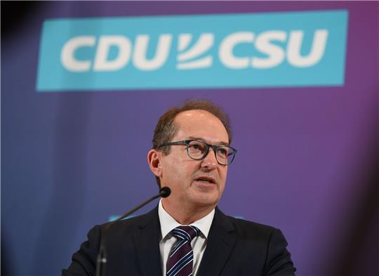 CSU-Landesgruppenchef Alexander Dobrindt: Kanzler Scholz sollte zur Aufklärung von Widersprüchen in der Taurus-Debatte beitragen.