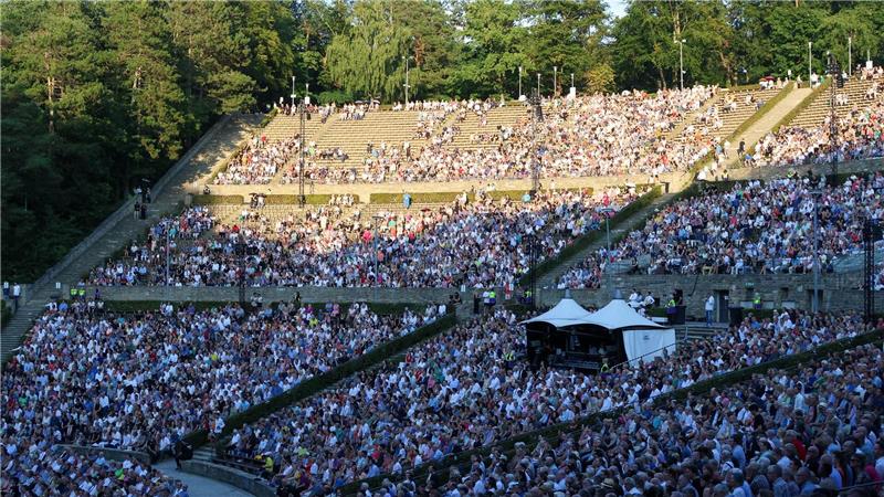 Eventim-Chef rechnet mit steigenden Konzertpreisen CTS Eventim betreibt die bekannte Berliner Waldbühne. (Archivbild)