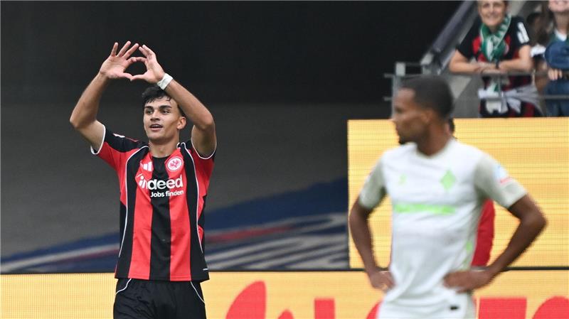Can Uzun sorgte mit einem Traumtreffer für die Führung von Eintracht Frankfurt gegen Werder Bremen.