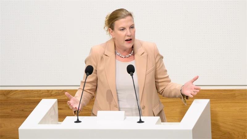 Carina Hermann verlangt in einer Kleinen Anfrage Auskunft darüber, wann Landesregierung und Staatskanzlei von den Ermittlungen erfuhren. (Archivbild)