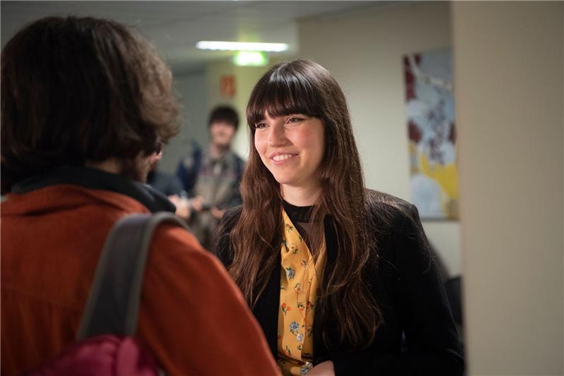Geldstrafe für Klimaaktivistin Carla Hinrichs, Mitgründerin und Sprecherin der Klimaschutzgruppe «Letzte Generation», wurde zu einer Geldstrafe verurteilt.