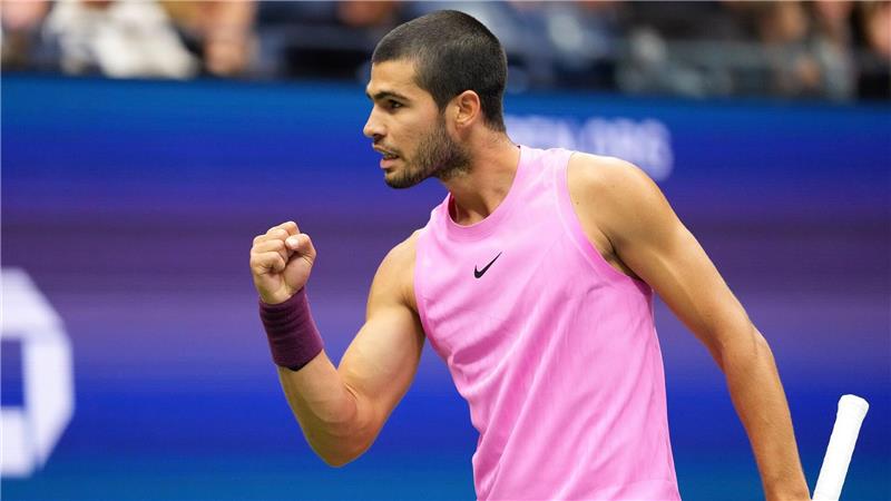 Vor Trump: Alcaraz dank US-Open-Triumph Nummer eins der Welt Carlos Alcaraz musste erst gegen Jannik Sinner seinen ersten Satzverlust im Turnier hinnehmen.