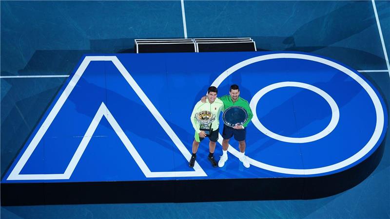 Sieg in Melbourne: Alcaraz schreibt Geschichte Carlos Alcaraz und Novak Djokovic lieferten sich ein tolles Finale.