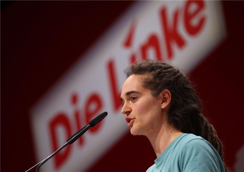Ohne Wagenknecht, mit Rackete: Linke versucht den Neustart Carola Rackete bildet zusammen mit Martin Schirdewan das Spitzenduo für die Europawahl im kommenden Jahr.
