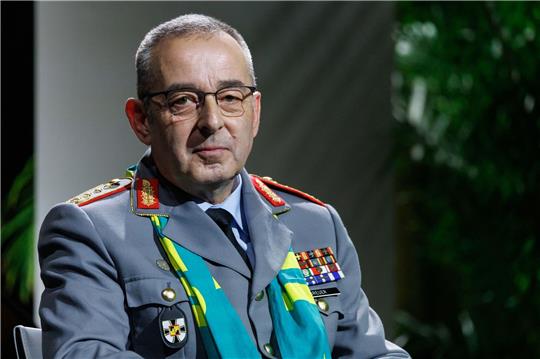 Carsten Breuer, Generalinspekteur der Bundeswehr, nimmt beim 38. Deutschen Evangelischen Kirchentag an einer Podiumsdiskussion teil.