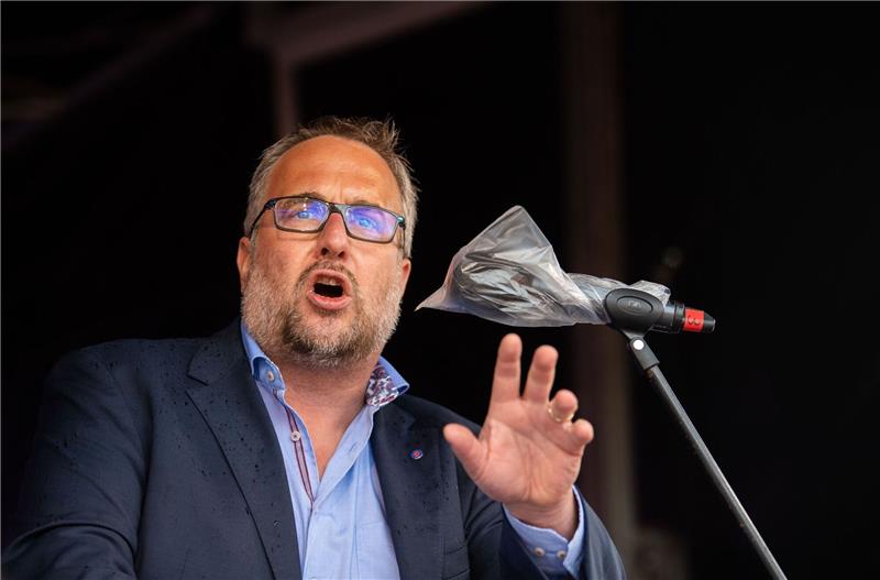 Carsten Burckhardt ist Vorstandsmitglied der IG Bau und setzt sich für höhere Löhne ein.