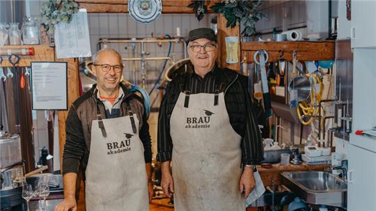 Carsten Pfeil und Siegfried Oppermann sind die Braumeister der BRAUakademie.