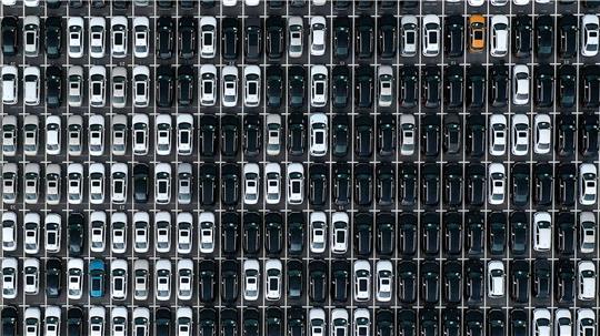 China hat einer Studie zufolge erstmals mehr Autos und Kfz-Teile in die EU exportiert als umgekehrt. (Symbolbild)