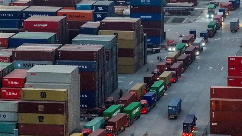China erobert Marktanteile in deutschen Stammmärkten Chinas Export könnte sich bei höheren US-Zöllen in Europa neue Absatzmöglichkeiten suchen.