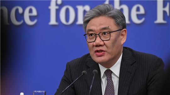 Chinas Handelsminister Wang verwies auf globale Konflikte. 