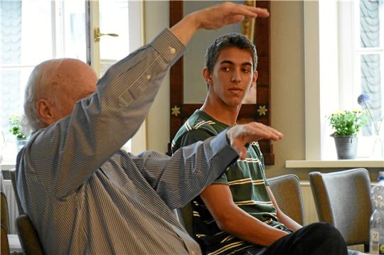 Chopin, Haydn, Beethoven? Bei einem Lehrer wie Arie Vardi ist Tomer Rubinstein (18) in guten Händen.  Fotos: Kempfer