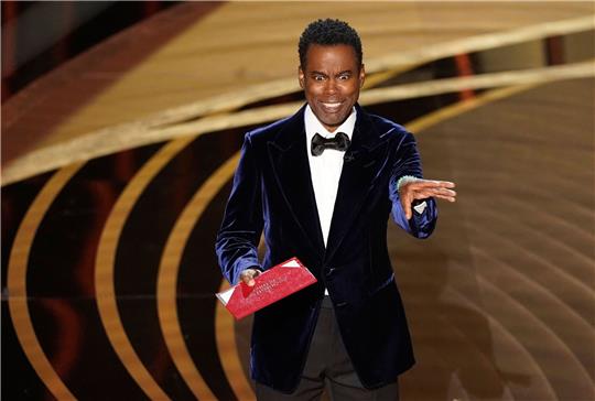 Chris Rock macht sich über Herzogin Meghan lustig.