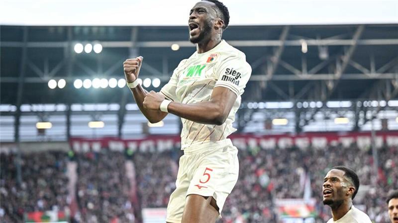Schlotterbeck ganz spät: FC Augsburg bezwingt Heidenheim Chrislain Matsima beschert dem FC Augsburg das 1:0.