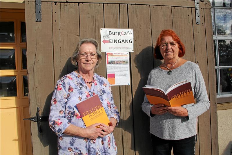 Frauenleben im Harz: Von Plumpsklos und der Zonengrenze Christa Hillebrandt (rechts) und Gerthild Kress stellen im Burg Café Vienenburg ihr Buch „Frauenleben“ vor. Fotos: Seilkopf