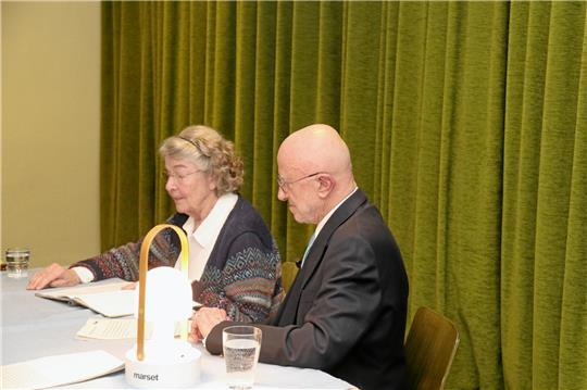 Christel Leuner und Dirk Kaesler stellen das Buch „Lügen und Scham“ vor. Foto: Hartmann