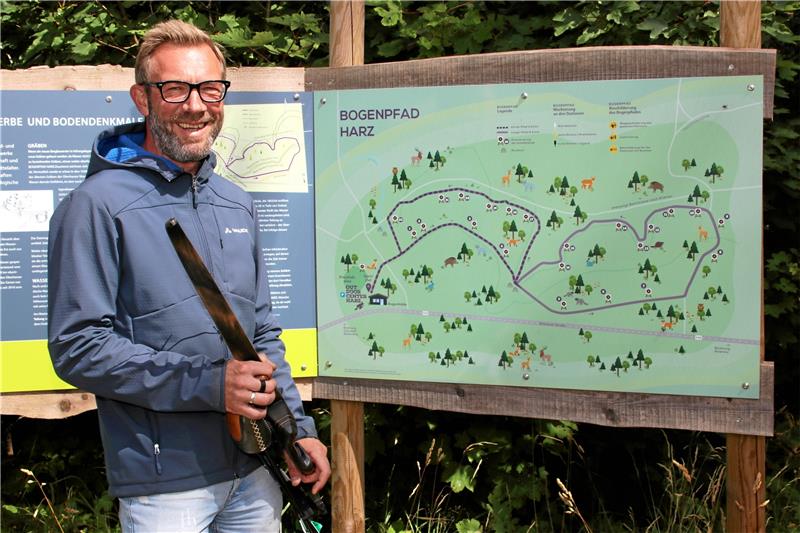 3D-Bogensport-Parcours: Seit einem Jahr fliegen Pfeile Christian Deike, Geschäftsführer des Outdoor-Centers, betreibt selbst seit Jahren Bogensport und hat eine Trainerlizenz.