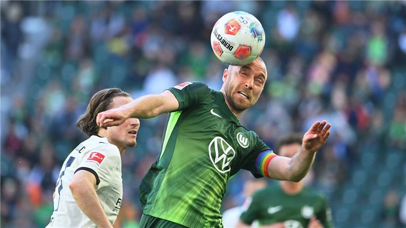 Wolfsburgs Eriksen: „Klassenerhalt wie ein Titelgewinn“ Christian Eriksen vom VfL Wolfsburg (r).