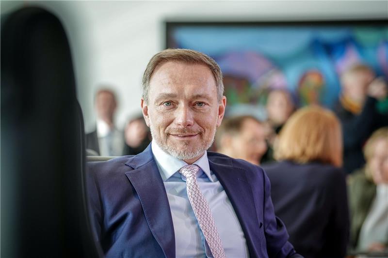 Christian Lindner plant, die beim Bürgergeld «überproportionale Erhöhung wieder einzuarbeiten.»