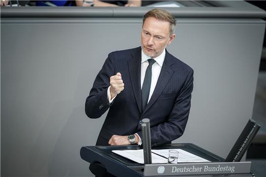 Christian Lindner will die Schuldenbremse unbedingt einhalten.