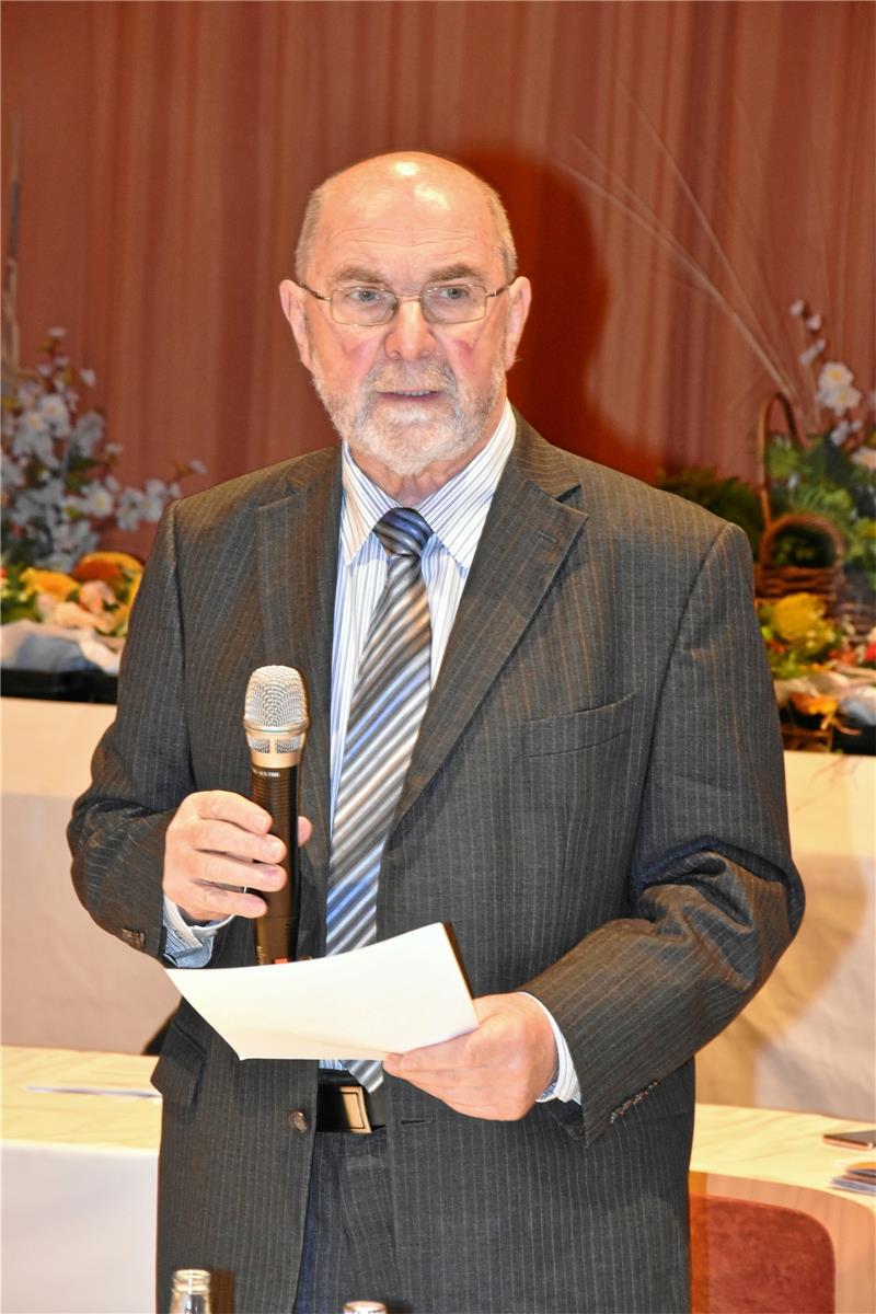 Getrennte Wege: Zwei ziemlich beste Freunde Christian Rehse gehört heute genau seit 50 Jahren dem Goslarer Rat an: Mitte November 2021 eröffnet der Jerstedter Liberale erstmals als Alterspräsident die konstituierende Sitzung des neu gewählten Rates im „Lindenhof“, weil sich Noch-Oberbürgermeisters Dr. Oliver Junk (CDU) in Urlaub abgemeldet hat. Archivfoto: Sowa