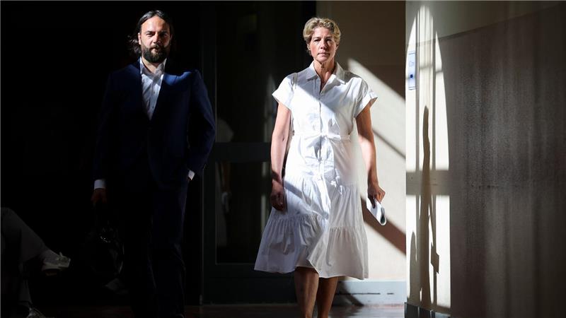 Mutmaßliche Entführerin widerspricht Christina Block Christina Block und ihr Anwalt Ingo Bott auf dem Weg ins Gericht.
