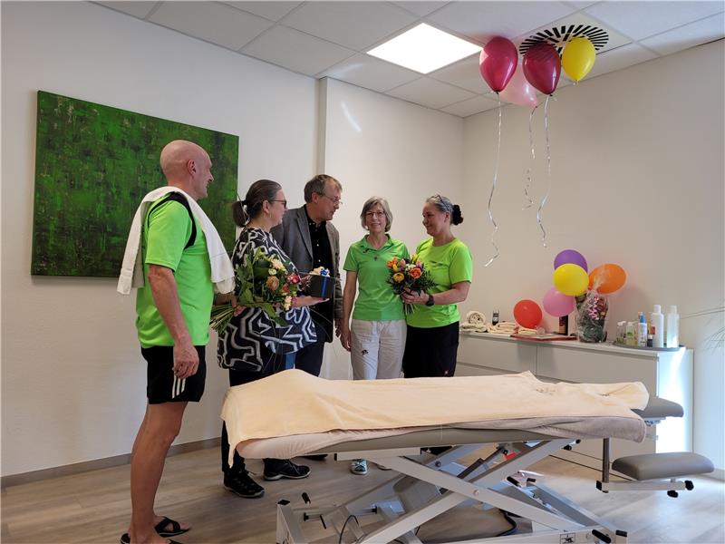 Harzburger Sole-Therme: Gute Seele der Massagebank sagt Adé Christine Reimann (2.v.re.) wird von ihren Kollegen und Vorgesetzten in den Ruhestand verabschiedet. Foto: Exner